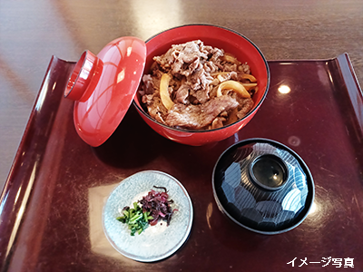 特製炭火焼き牛めしの写真